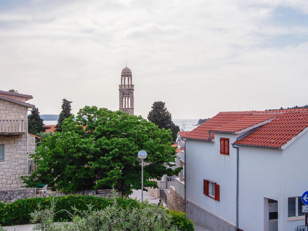 Apartments Dirk Hvar Town Bagian luar foto